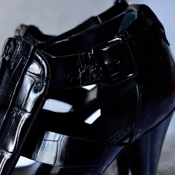 Givenchy black leather sandals - Picture 4 of 8